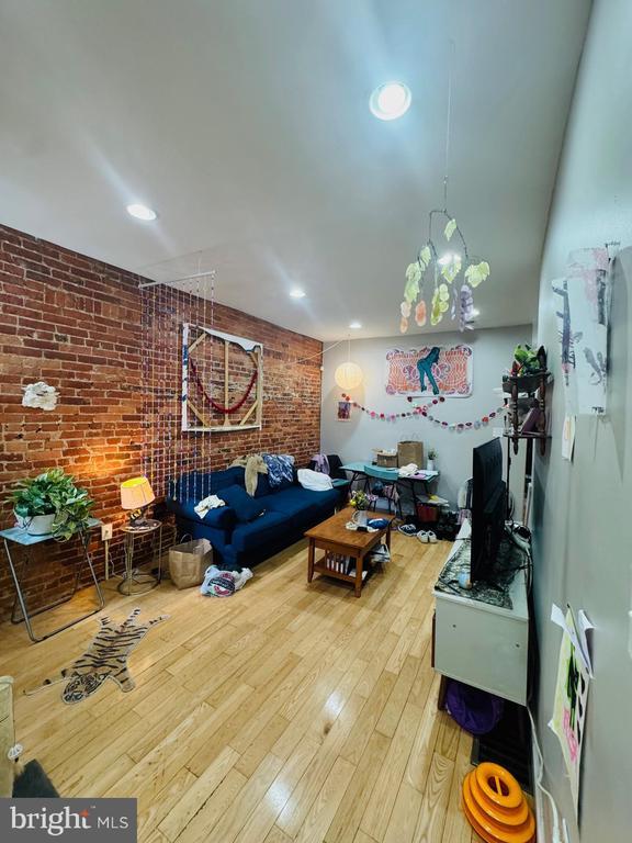 Building Photo - 1524 Fontain St