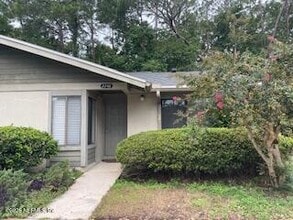Building Photo - 7620 Baymeadows Cir W
