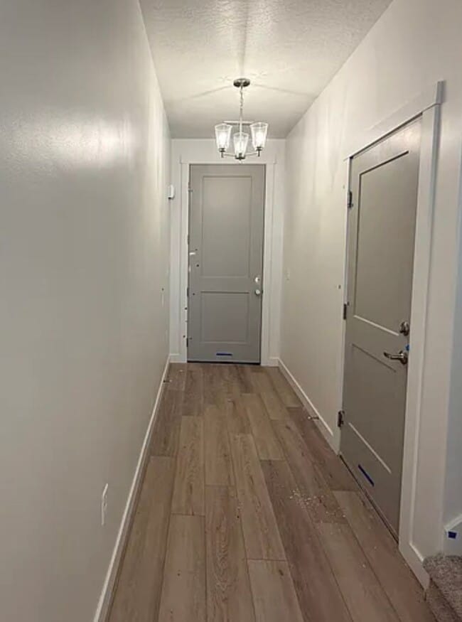 Building Photo - Brand New unit!