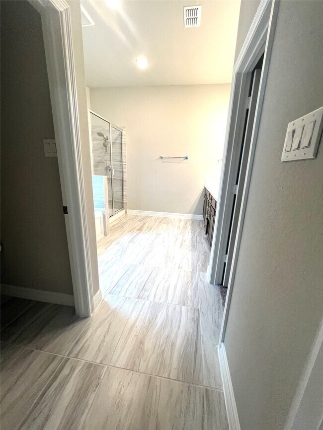 Foto del edificio - 24239 Maple Summit Ln