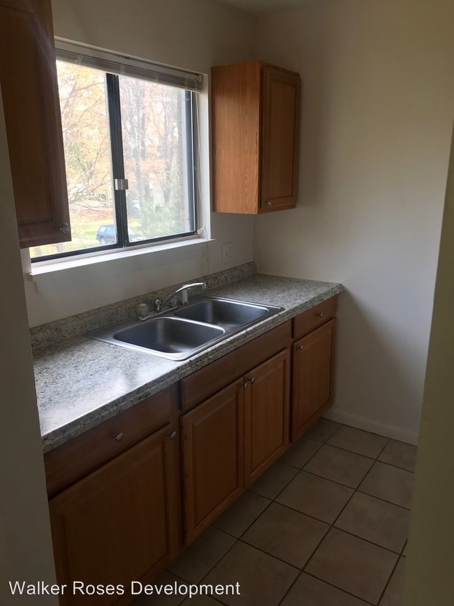 Building Photo - 1403 Peninsula Dr