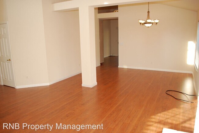Building Photo - 3 br, 2 bath House - 1524 Blue Lane