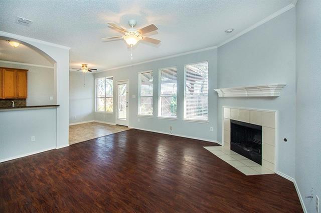 Foto del edificio - 406 Leameadow Dr