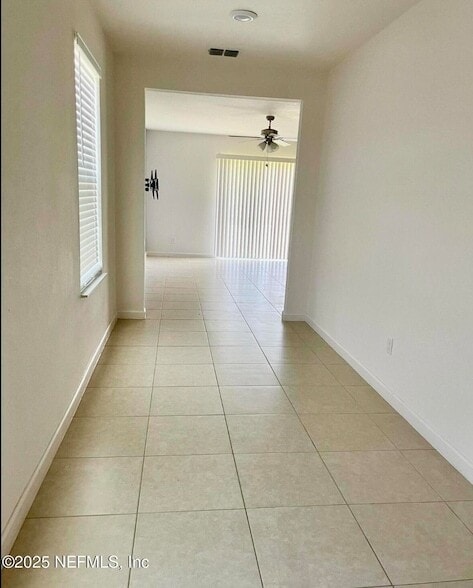 Building Photo - 8709 Lake George Cir E