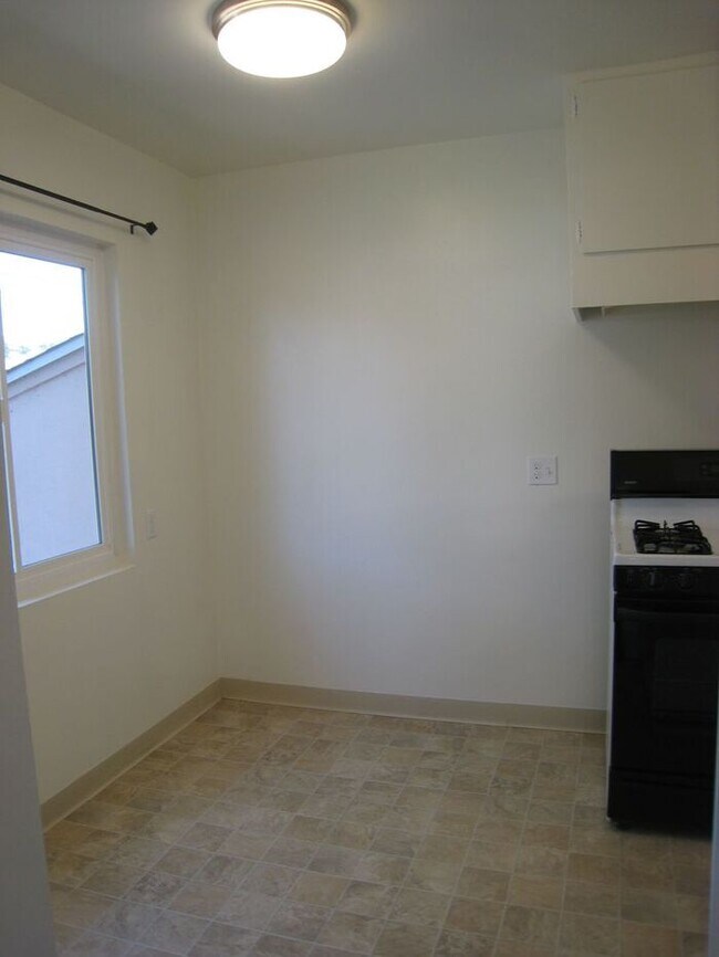 Foto del edificio - Beautiful La Mesa home w/ huge yard & garage
