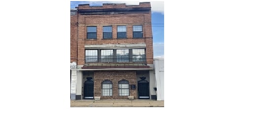 Building Photo - 221 W Main St