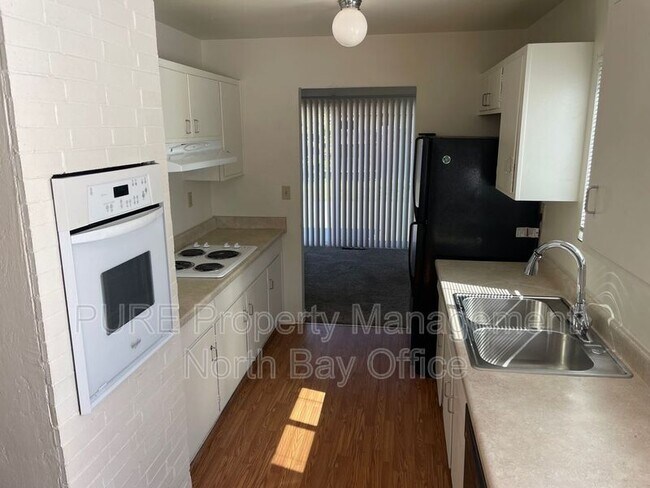 Foto del edificio - 1463 Glenbrook Dr