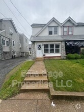 Building Photo - 124 N Pennock Ave
