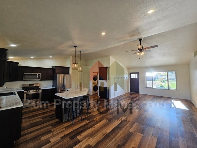 Foto del edificio - 522 Diane Ln