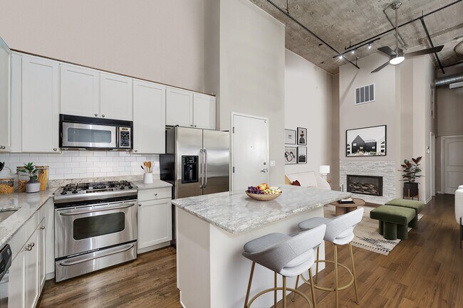 Building Photo - 758 N Larrabee St