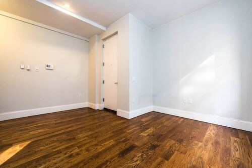 Building Photo - 1625 Putnam Ave