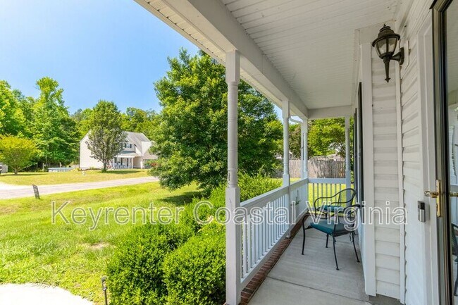 Building Photo - 16221 Farah Ct