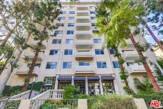 Building Photo - 435 N Oakhurst Dr