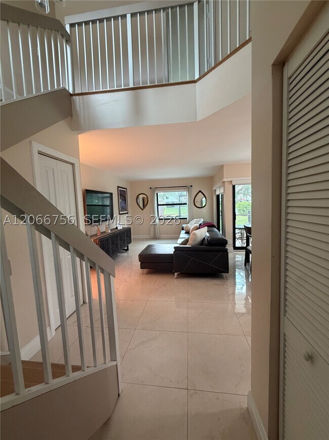 Foto del edificio - 205 NW 36th Ave
