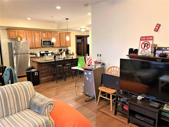 Foto del edificio - 276 Parker Hill Ave
