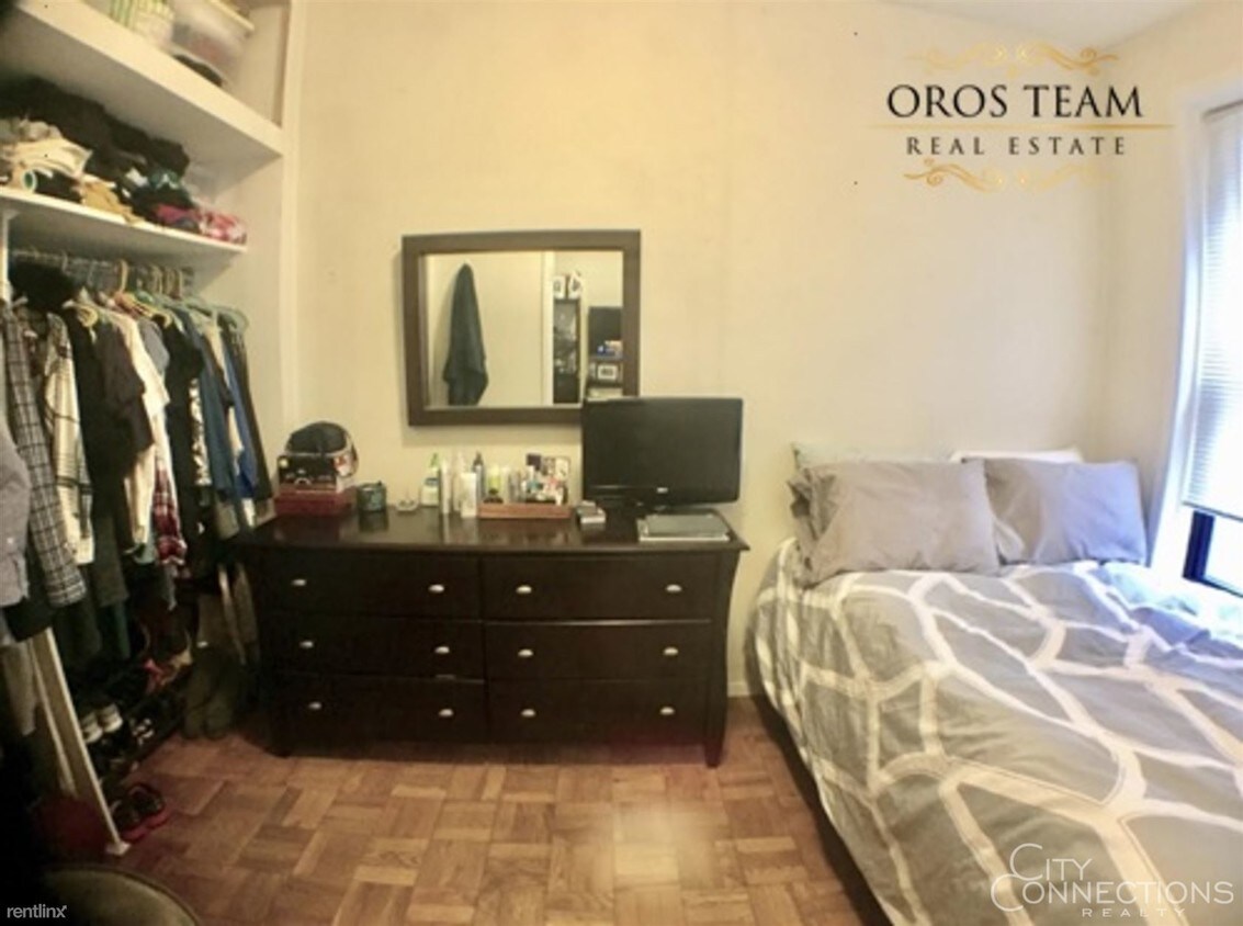 Foto del edificio - 558 Broome St