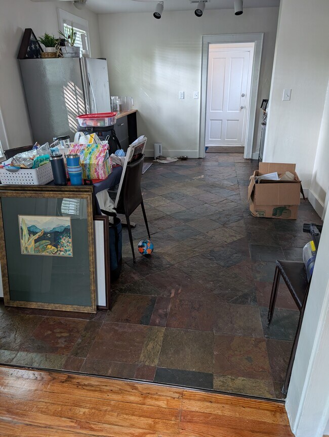 kitchen/dining - 3730 Tim St