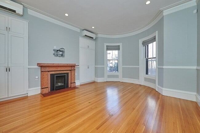 Building Photo - 313 Marlborough St