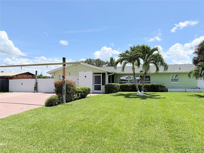 Foto del edificio - 2212 Club House Rd