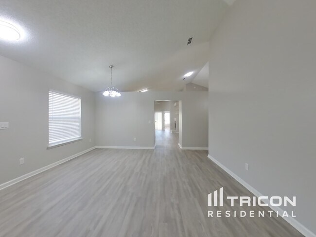 Foto del edificio - 12048 Coachman Lakes Way