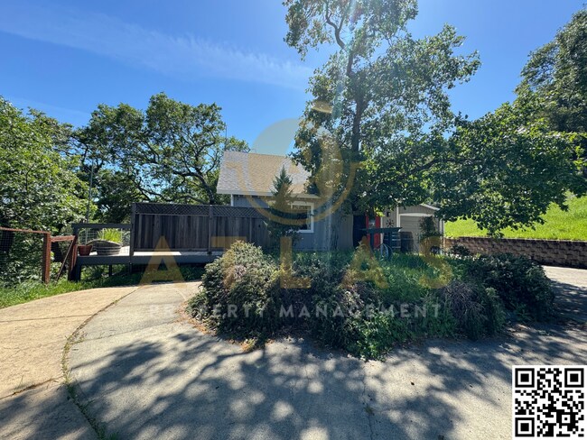 Building Photo - Stunning Single-Family Home in Napa