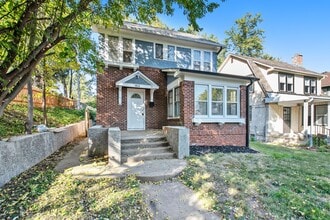 Building Photo - 4860 Cuming St