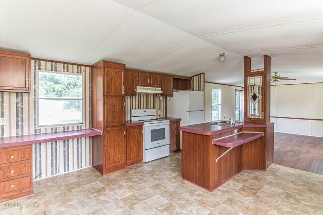 Building Photo - 3 bedroom in Princeton NC 27569