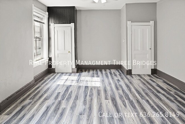 Foto del edificio - Tower Grove South 1br Upstairs Apartment