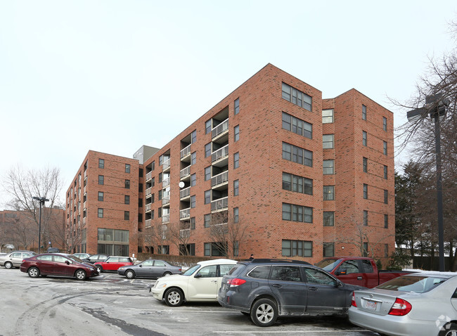 Building Photo - Clark House