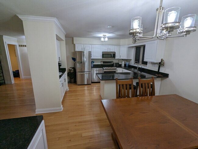 Building Photo - 10 Obadiah Dr