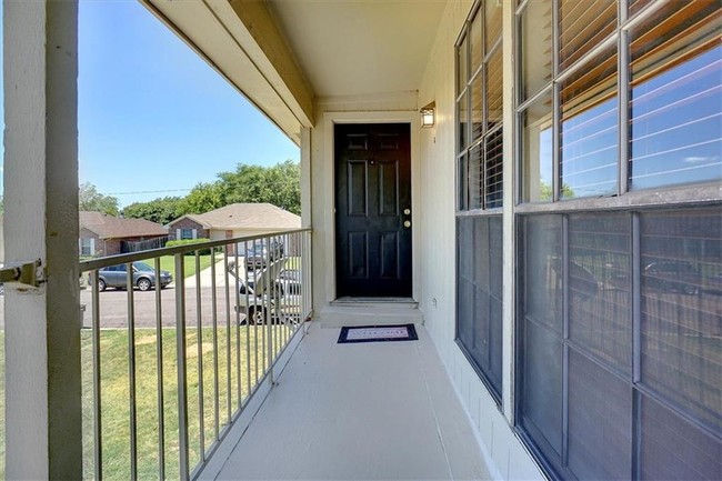 Building Photo - 4912 Brianhill Dr