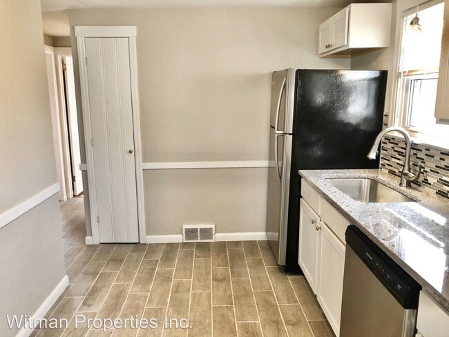 Building Photo - 3 br, 1 bath House - 118 Pilgrim Road