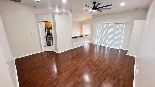 Building Photo - Lovely 3 bd/2 ba home in Cocoa!!