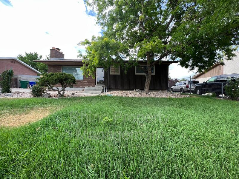 Primary Photo - 2840 W 8250 S