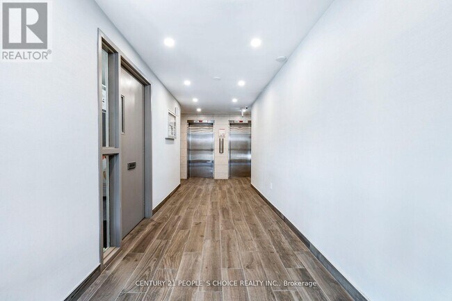 Building Photo - 1219 Dundas St W