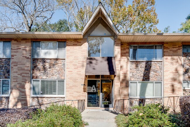Building Photo - 115 Biscayne Dr NW
