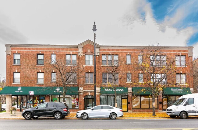 Foto del edificio - 4335 W Irving Park Rd