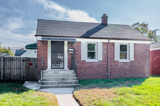 Building Photo - 936 171st St