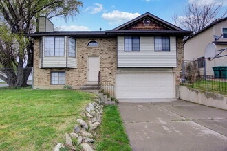Building Photo - 1179 E 2450 N
