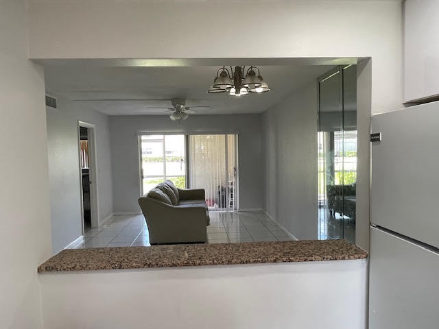 Foto del edificio - 9855 Sandalfoot Blvd