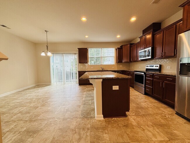 Foto del edificio - 1437 Salem Creek Dr