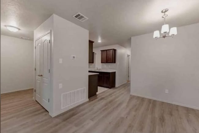 Foto del edificio - 613 Lost Trl