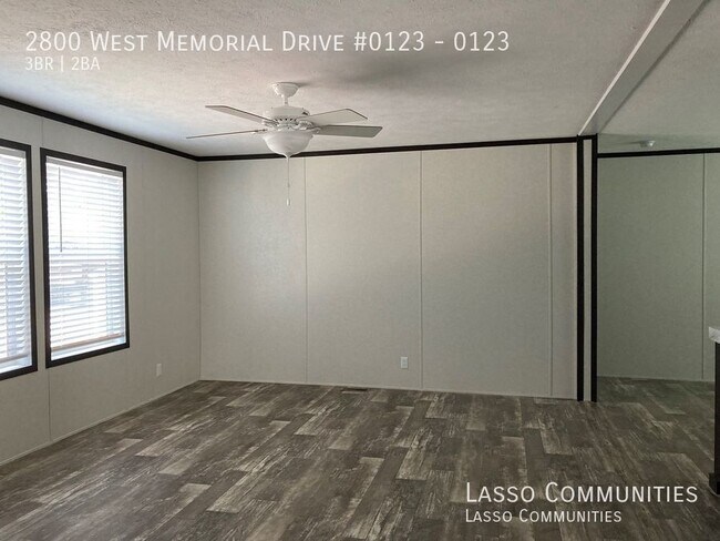 Foto del edificio - 2800 W Memorial Dr
