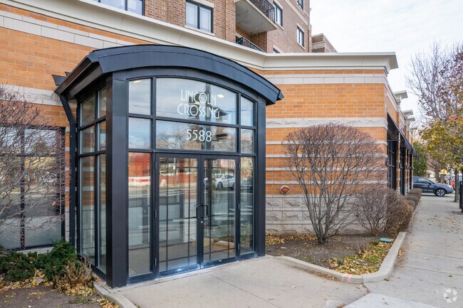 Foto del edificio - 5578-5588 N Lincoln Ave