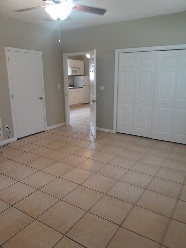 Foto del edificio - 5983 Crabtree Church Rd