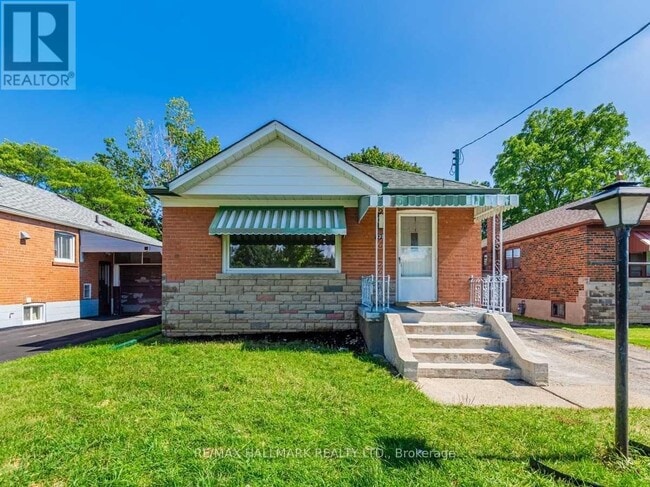 Building Photo - 139 Flora Dr