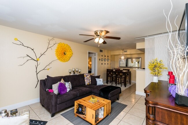 Beautiful Condo with two bedrooms and two full bathrooms across from Celebration, FL - Beautiful Condo with two bedrooms and two full bathrooms across from Celebration, FL