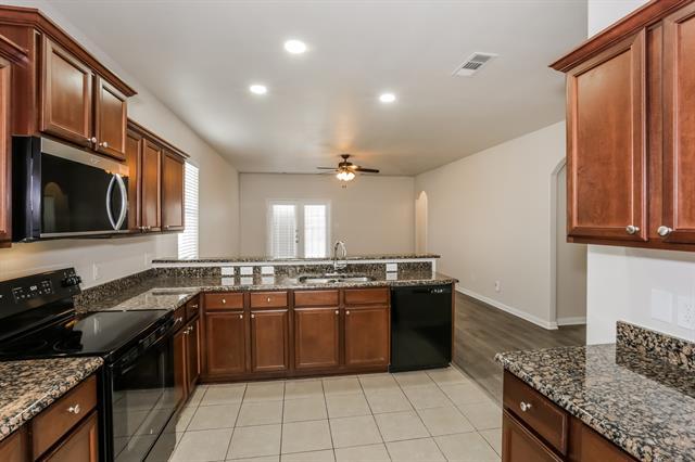 Foto del edificio - 12417 Shine Ave