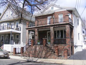 Building Photo - 53 Marshall St
