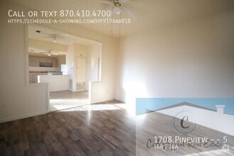 Building Photo - 1708 Pineview St